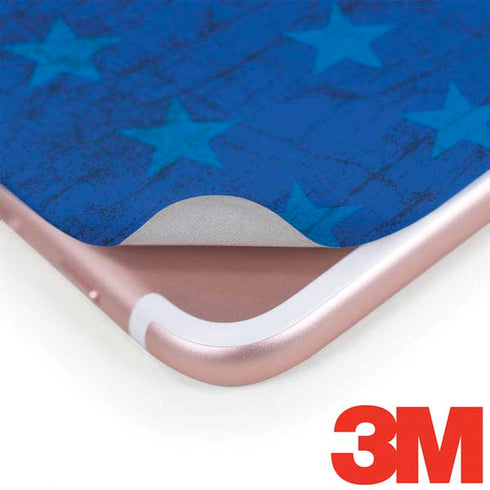 DC Comics Wonder Woman Emblem on Flag iPhone 8 Plus Skin